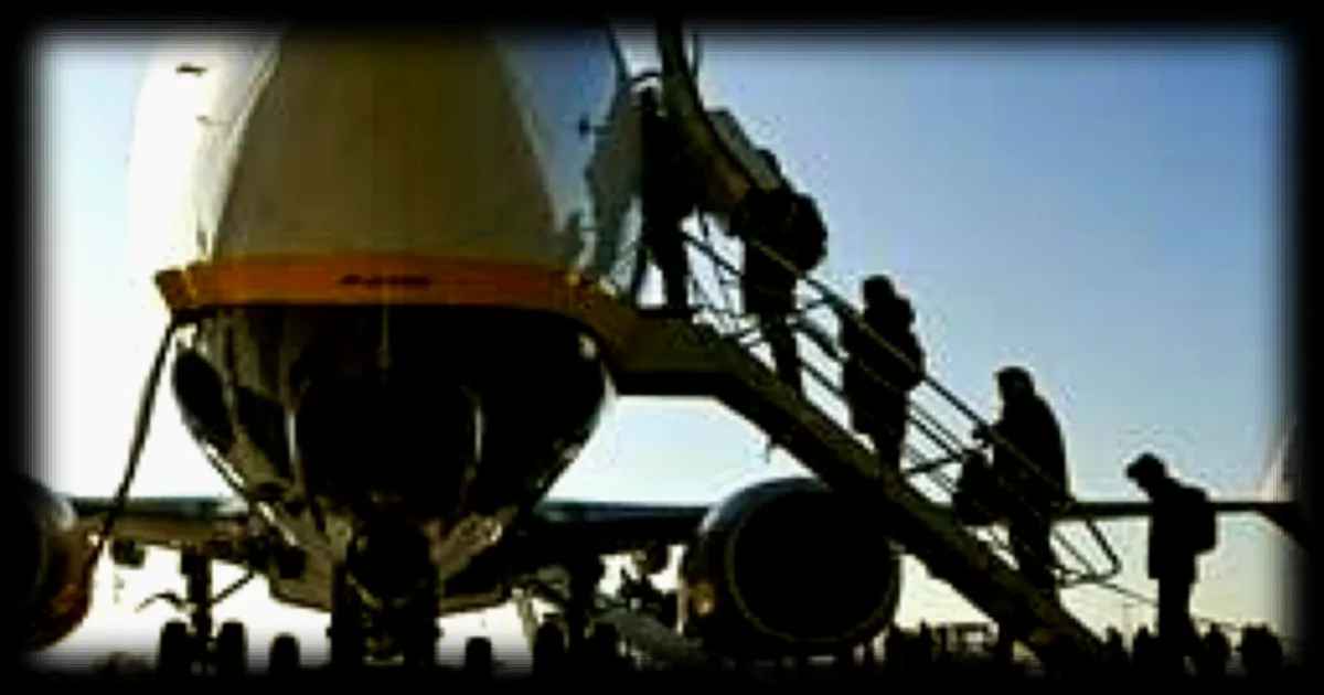 Le prix des billets d'avion s'envole sous les effets du kérosène et de trajets plus longs