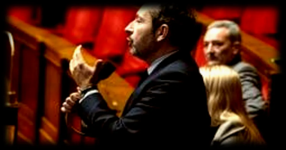 Le Rassemblement national revendique une vingtaine de mairies gagnées et appelle à faire barrage à la gauche