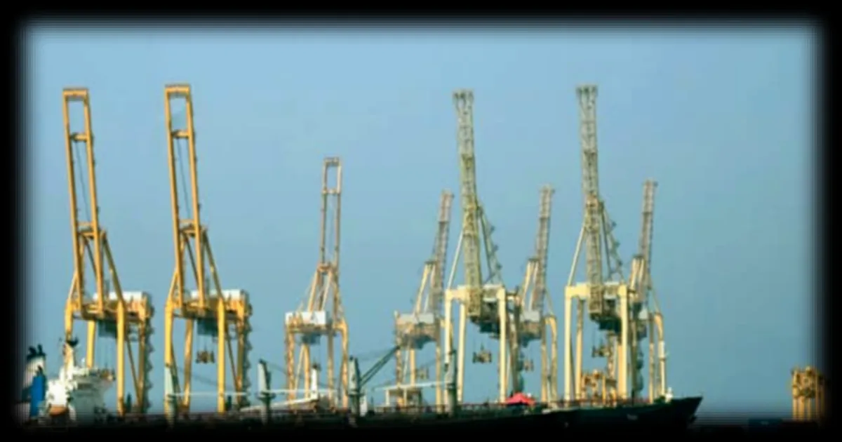 Le trafic de pétroliers dans le détroit d'Ormuz chute de 90% en une semaine selon Kpler