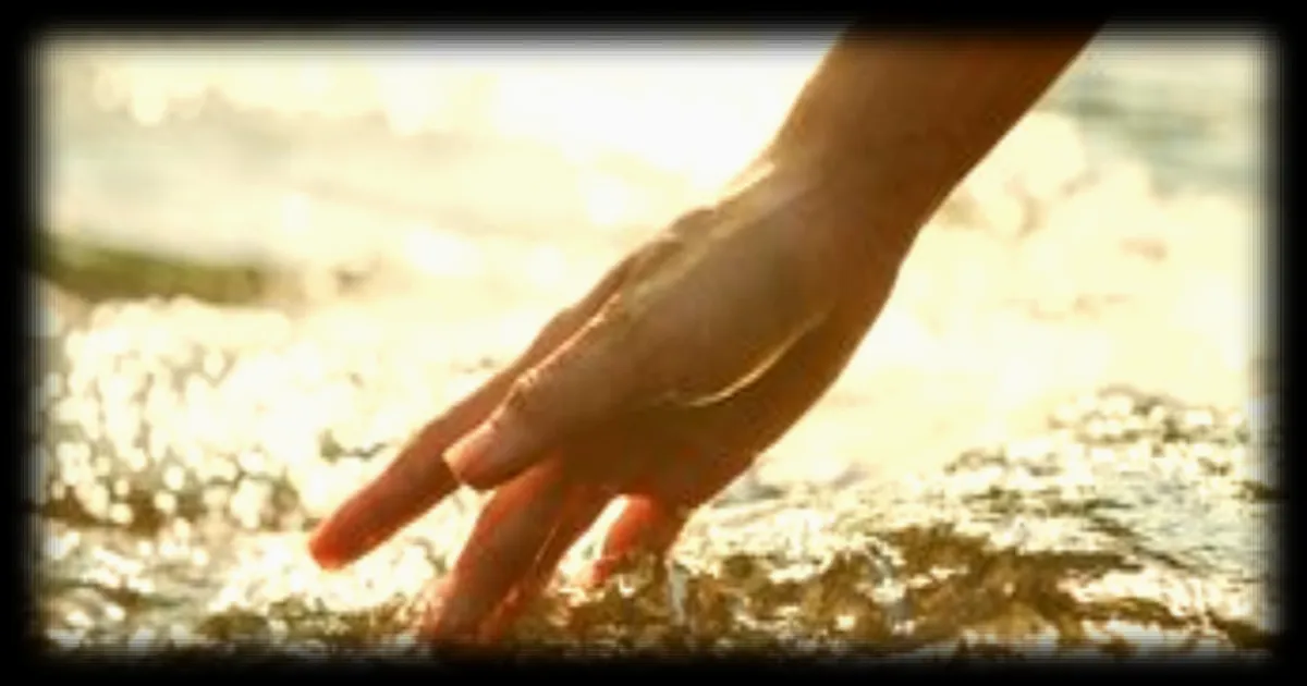 L'eau, un liquide aux propriétés surprenantes révélées par des chercheurs suédois