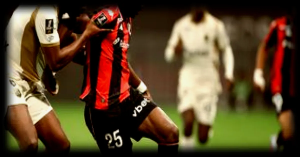 Lens accroché à Nice, Paris renforce sa position de leader en Ligue 1