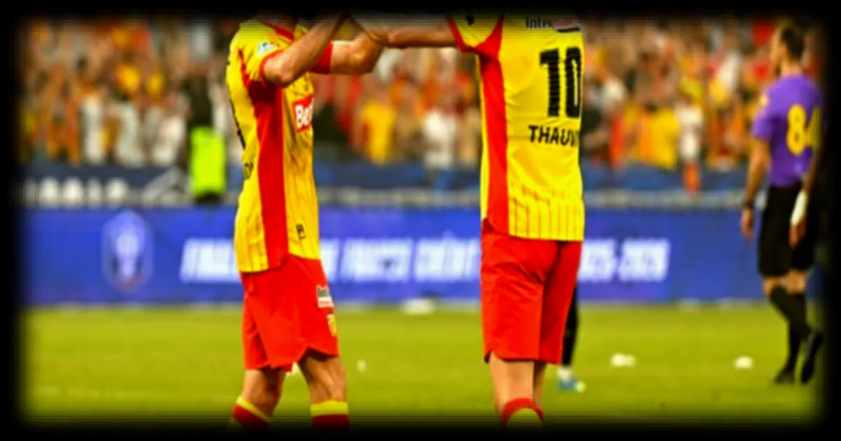 Lens sacre en Coupe de France : Thomasson salue Thauvin, l’homme des grands rendez-vous