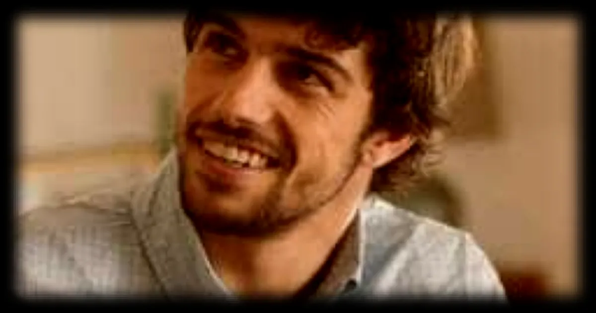 Léo Vazzoler incarne le nouvel infirmier Jean Delmas dans « Demain nous appartient »