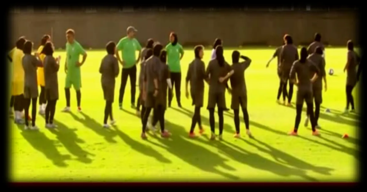 L'équipe féminine iranienne de football est revenue en Iran : quelles sont les risques pour les joueuses ?