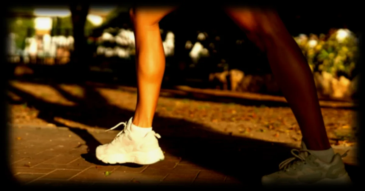 Les baskets idéales pour atteindre les 10 000 pas quotidiens, selon une podologue