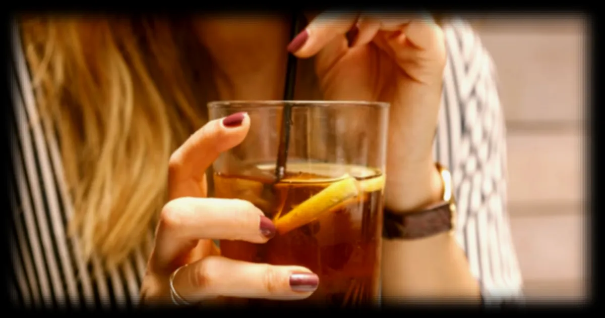 Les boissons quotidiennes qui compliquent la perte de graisse abdominale