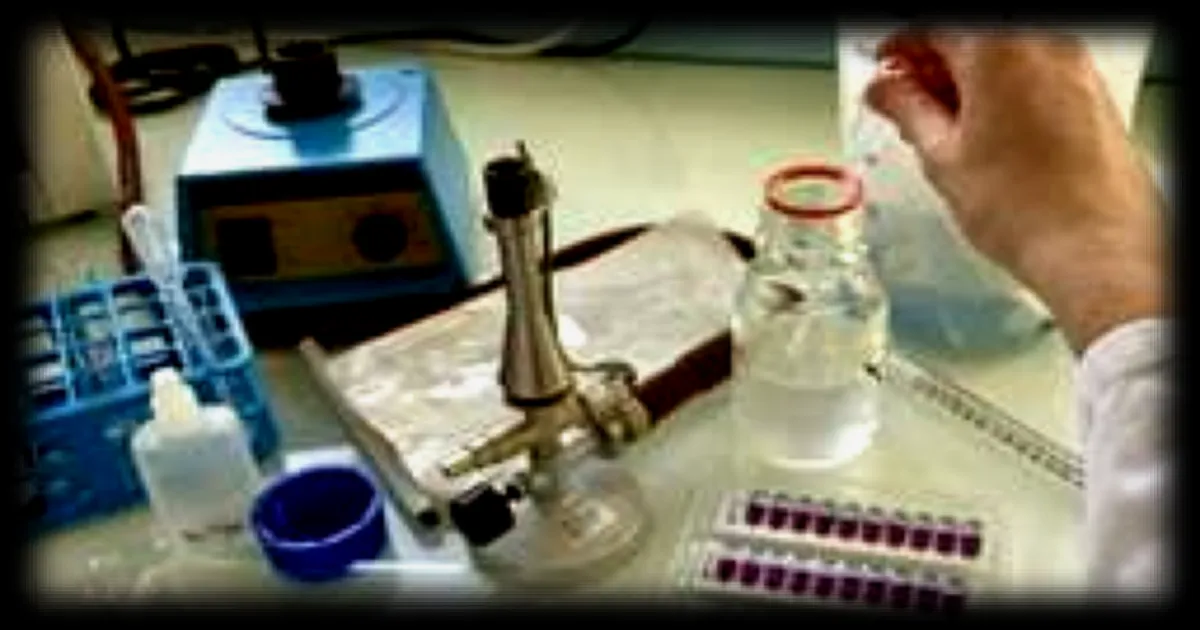 Les experts du laboratoire des douanes de Rennes traquent les aliments contaminés en Bretagne