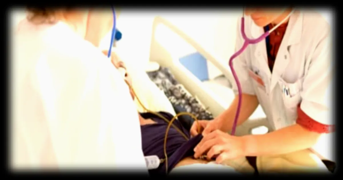 Les Français expriment une légère baisse de confiance envers le système de santé, avec des opinions partagées sur sa privatisation