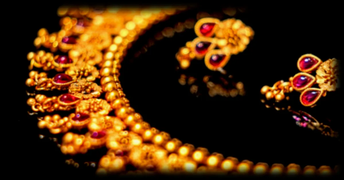 Les Français liquident leurs bijoux en or pour faire face à la flambée des prix