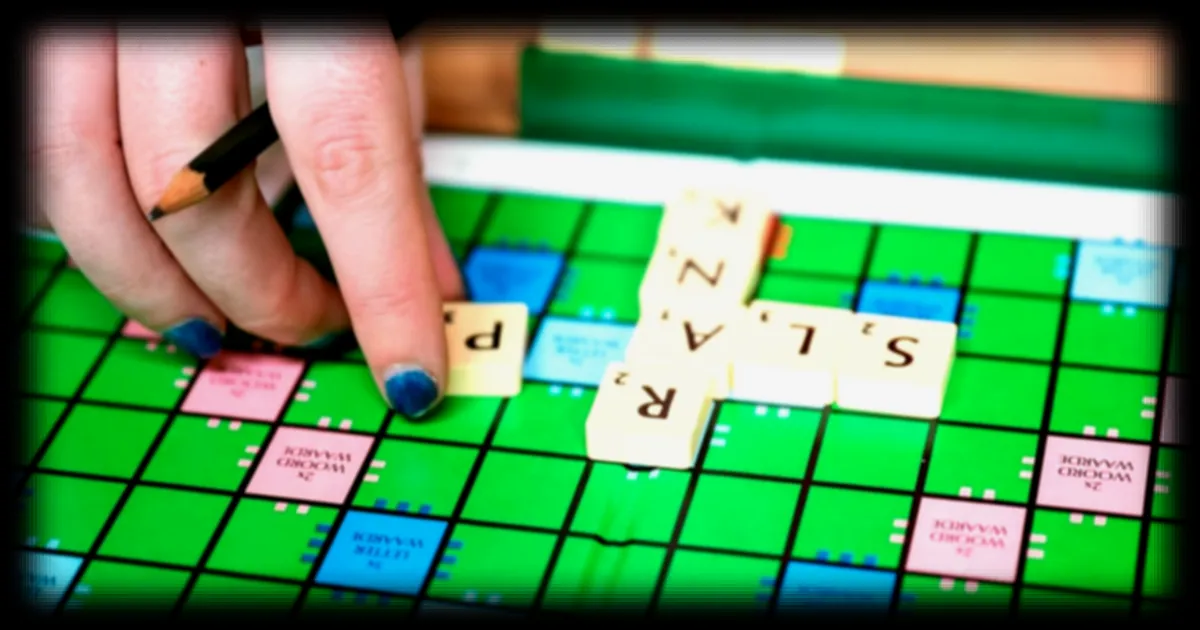 Les jeux de Scrabble et de mots croisés : de précieux alliés pour la santé cognitive des seniors