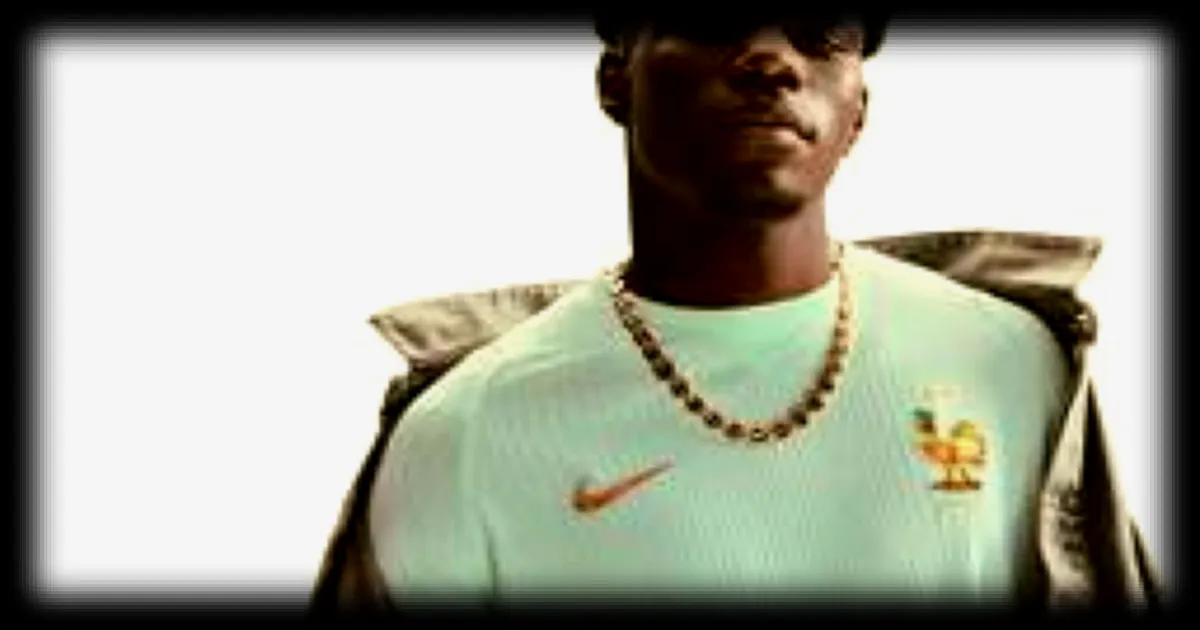 Les maillots de l'équipe de France pour la Coupe du monde 2026 dévoilés : une touche d'élégance et de French touch