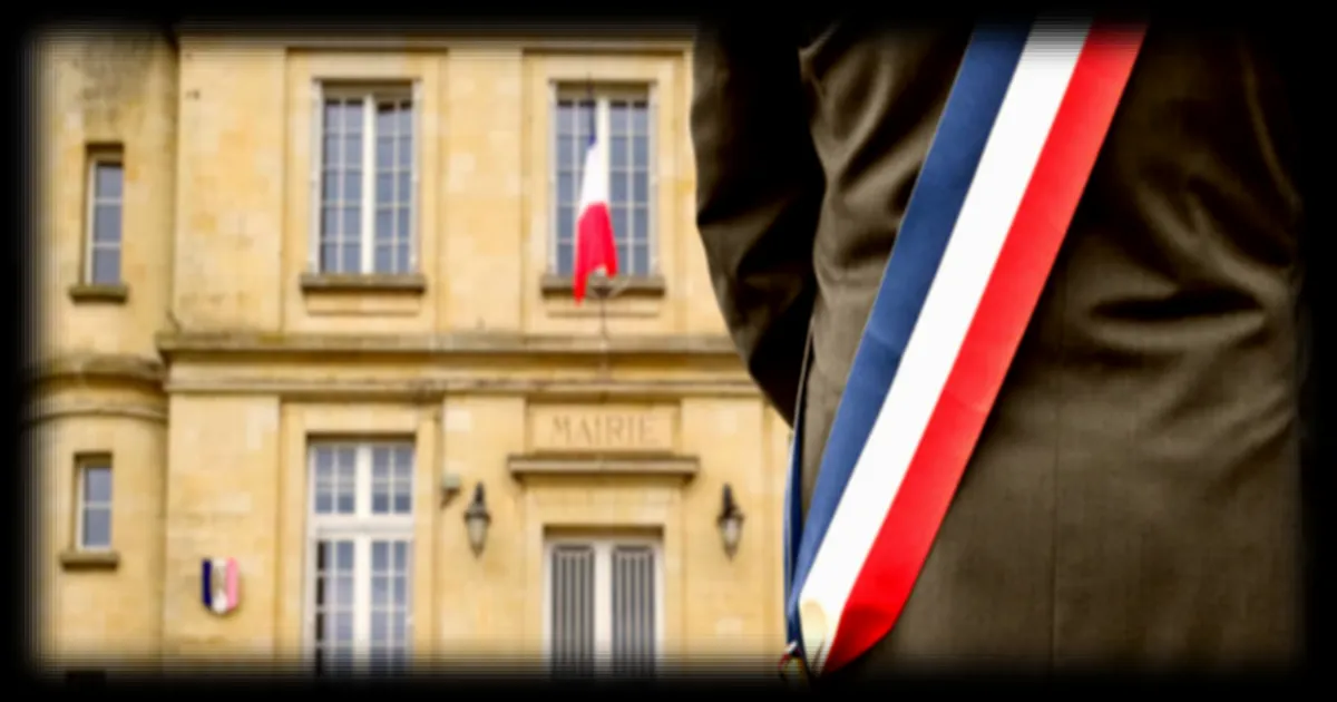 Les maires français rendent l'écharpe de plus en plus tôt