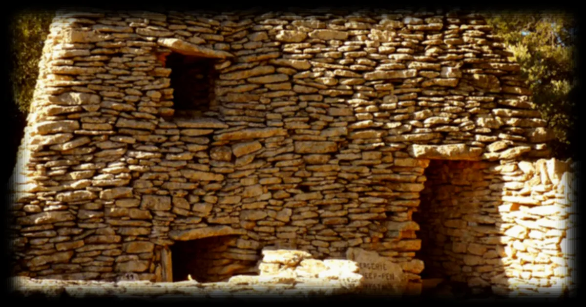 Les mystérieuses huttes de pierre de Gordes : un patrimoine fascinant au cœur de la Provence