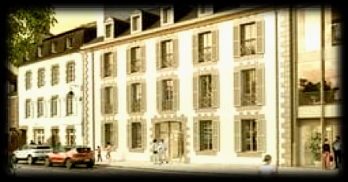 Les prix de l'immobilier à Vannes atteignent des sommets: des retraités parisiens vendent leur maison pour acheter des appartements à 10 000 € le m2