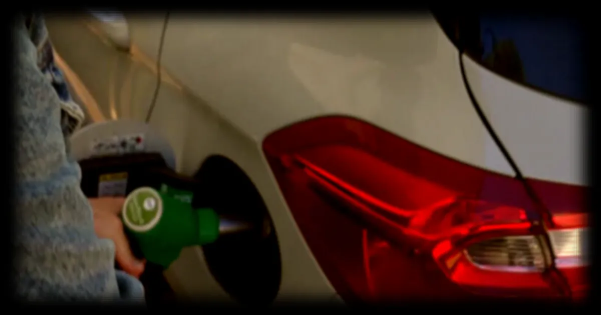 Les prix des carburants en France : quelle baisse à la pompe prévoir ?