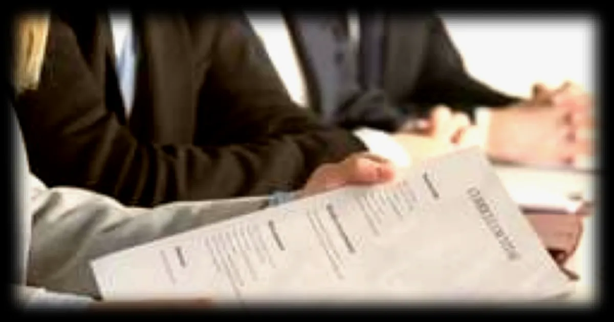 Les recrutements de cadres chutent en dessous de 300 000 en 2025, l'optimisme prudent pour 2026