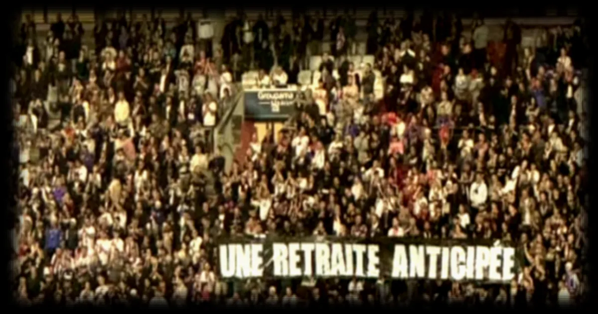 Les Ultras de l'OL Déposent une Banderole Douteuse pour Khalamité, Actrice Porno Française