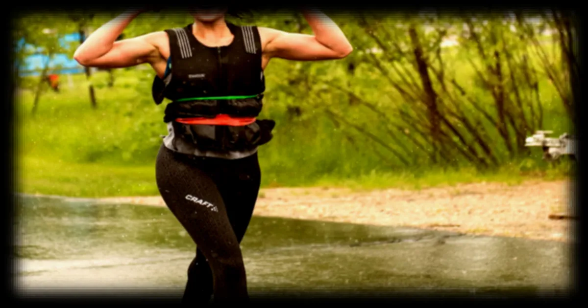 Les vestes lestées et la densité osseuse : une erreur commune des femmes révélée par une étude