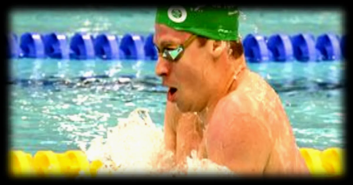 Lésion à l’adducteur confirmée pour Léon Marchand : un forfait aux championnats de France pour mieux préparer les championnats d’Europe