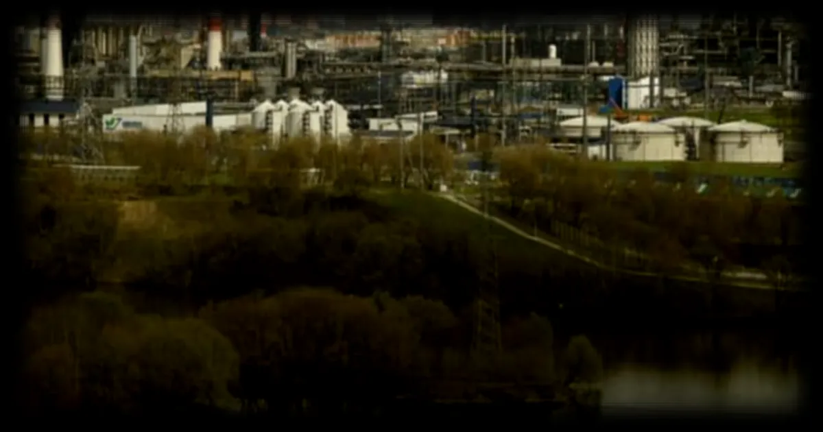 Levee partielle de sanctions sur le petrole russe : des elus americains critiquent la decision de l'administration Trump