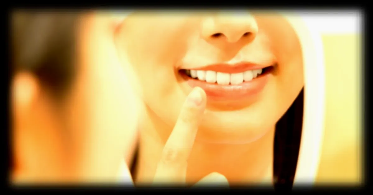 L'hygiéniste dentaire révèle les 4 aliments qui peuvent rendre vos dents plus blanches