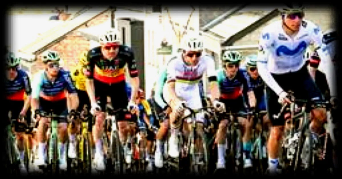 Liège-Bastogne-Liège : Tadej Pogacar arbore un brassard noir en hommage à Cristian Muñoz, son ex-coéquipier décédé