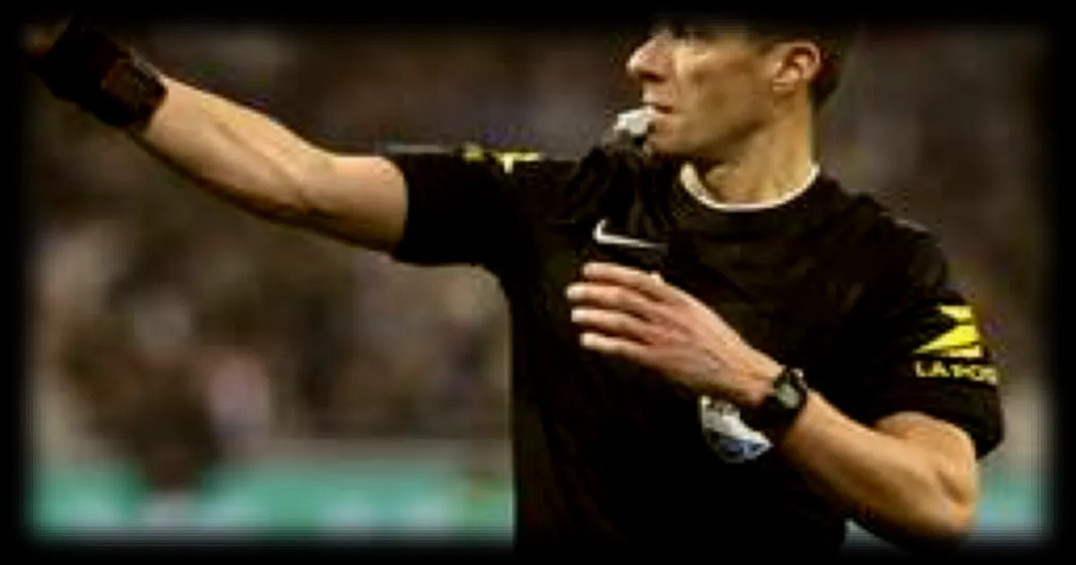 Ligue 1 : l'arbitre du match OM-Nice sonorisé pour la troisième fois cette saison