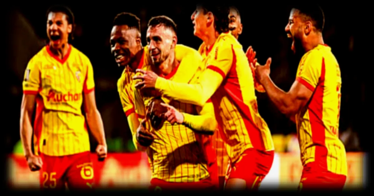 Ligue 1 : Le RC Lens profite de la défaite du PSG pour relancer son ambition