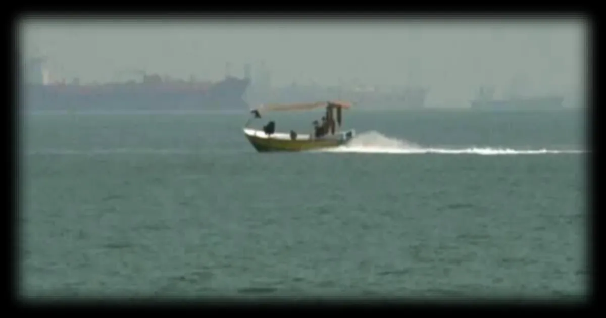 L'Iran maintient son emprise sur Ormuz, incertitudes sur la trêve