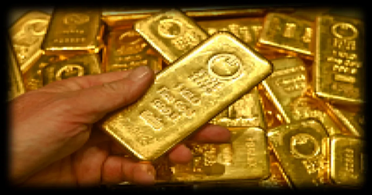 L'or déchante sur les marchés : pourquoi le métal précieux souffre de la remontée des anticipations d'inflation et des liquidations de position