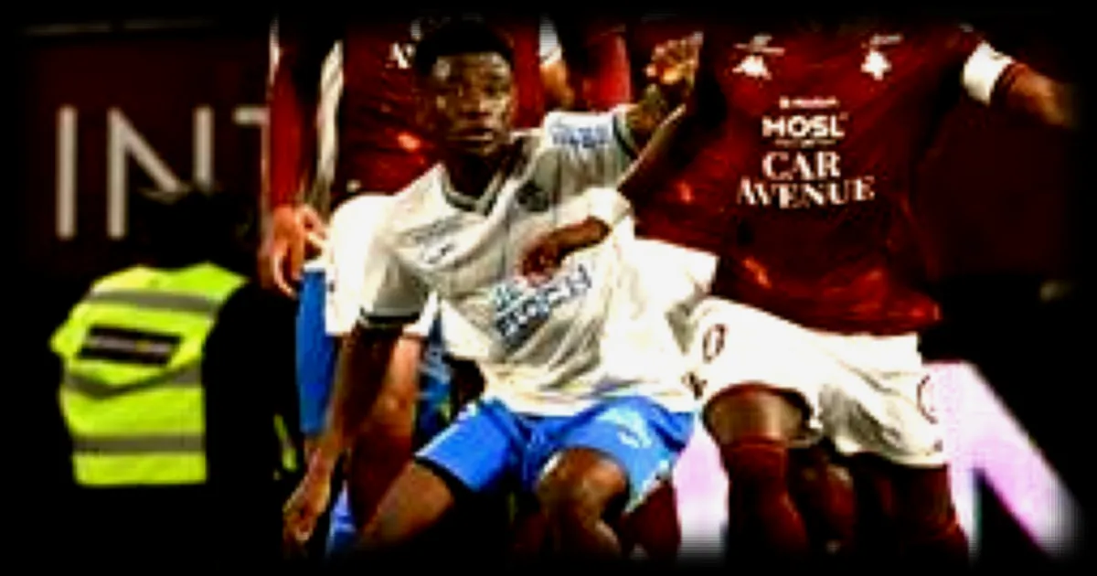 Lorient écrase Metz (0-4) : Kouassi et Makengo en feu avant la descente des Grenats