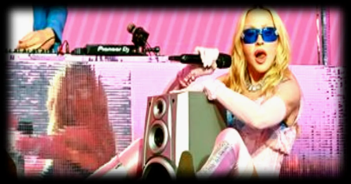 Madonna, la "Reine de la pop", de retour avec un nouvel album "Confessions II"