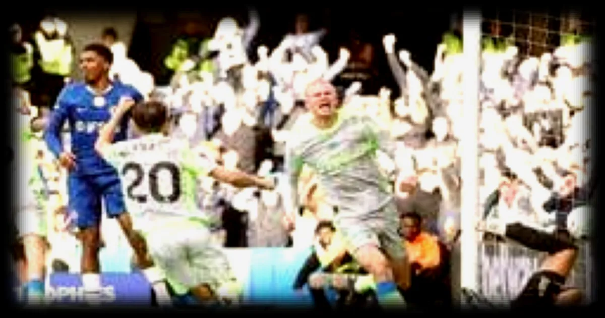 Manchester City s'impose à Chelsea grâce à Rayan Cherki, un pas de plus vers le titre