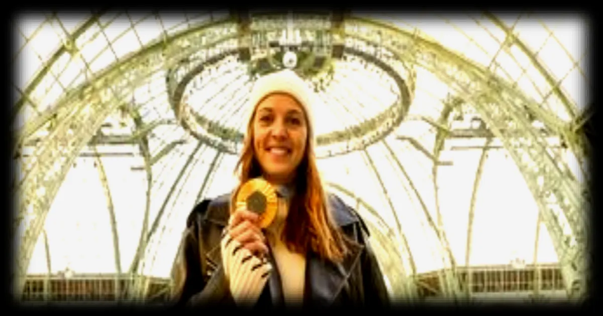 Manon Apithy, championne olympique d’escrime, dévoile ses fragilités dans un livre : « Tout le monde est humain »