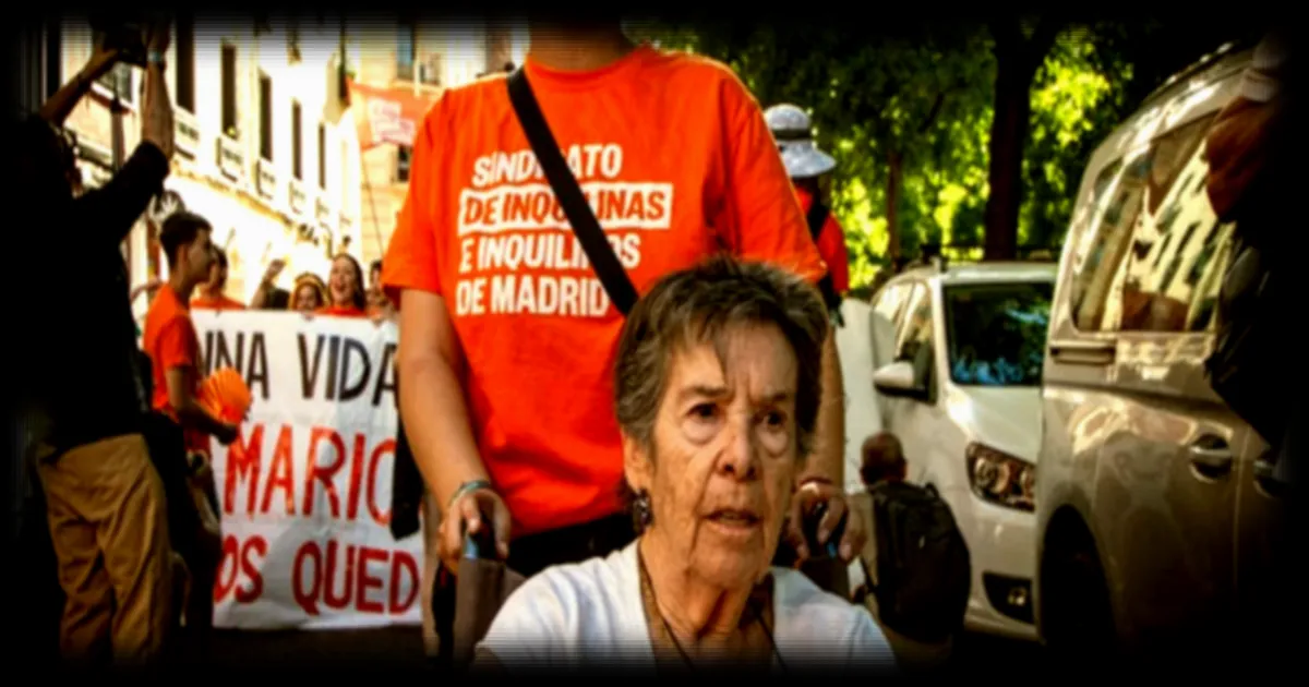 Maricarmen Abascal, une retraitée espagnole de 87 ans, peut retourner dans son appartement à Madrid après un accord avec les propriétaires