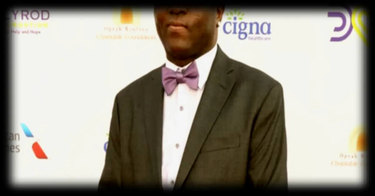 Mason Ewing visé par une enquête pour viols et agressions sexuelles sur 16 jeunes hommes