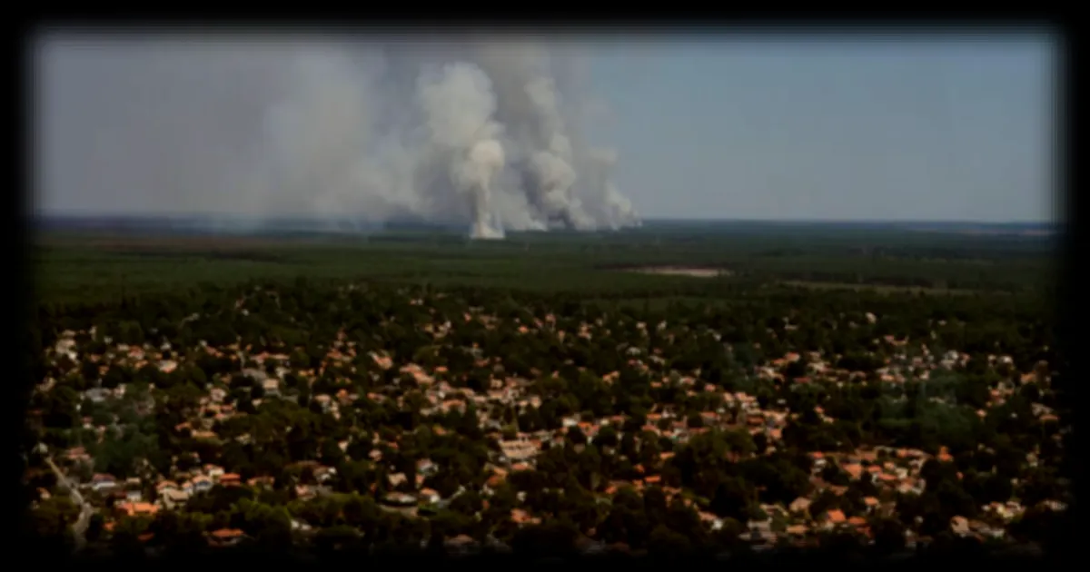 Mégaincendie en Gironde : le feu stabilisé après une seconde nuit calme selon France 24