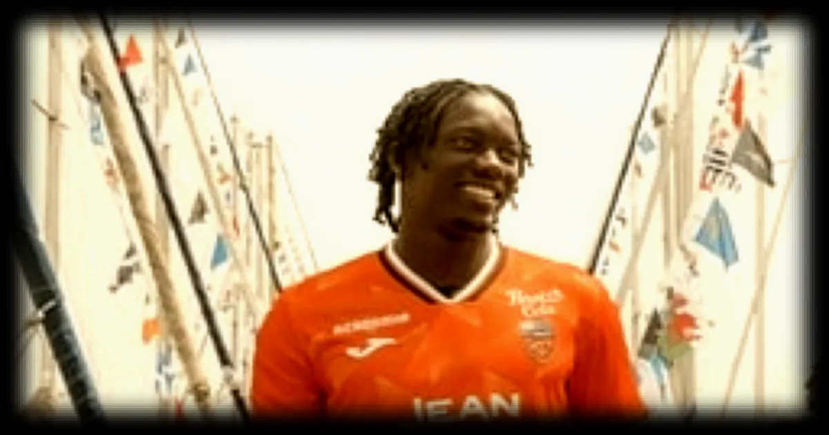 Mercato : le FC Lorient renforce son attaque avec Souleymane Faye, un prêt et une option d'achat à 6,5 millions