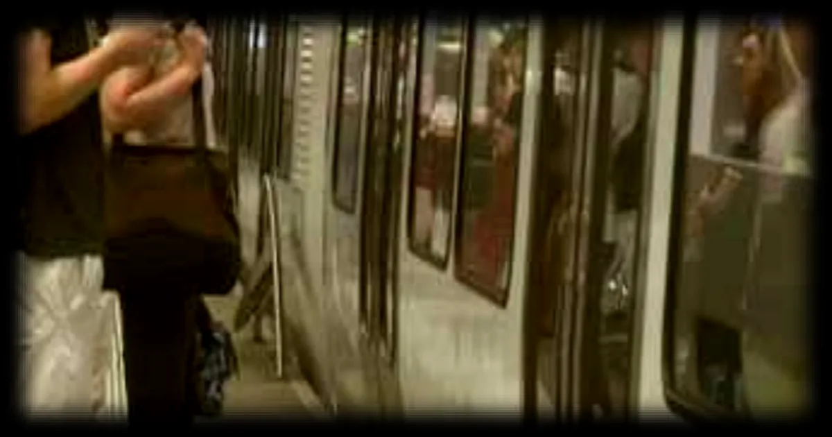 Métro de Lyon : une brigade armée envisagée après une agression mortelle, une mesure qui divise