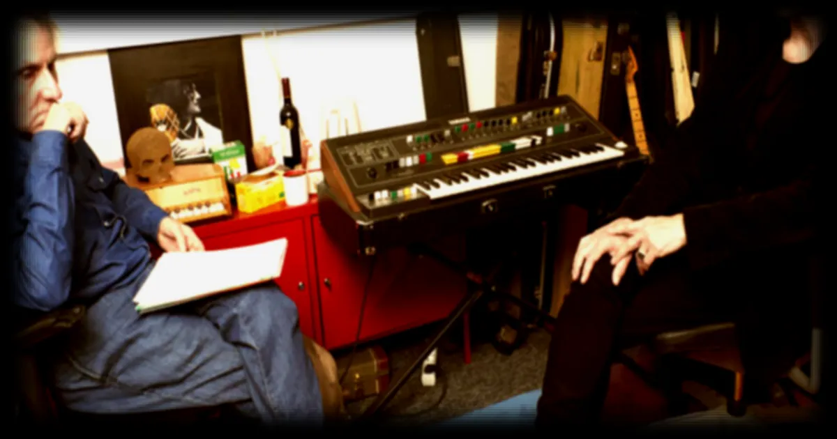 Michel Houellebecq et Frédéric Lo collaborent pour transformer les poèmes en disque