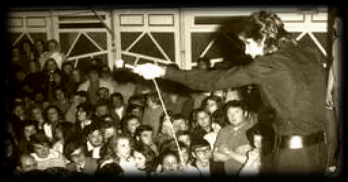 Mike Brant donne un concert en 1972 dans une commune normande