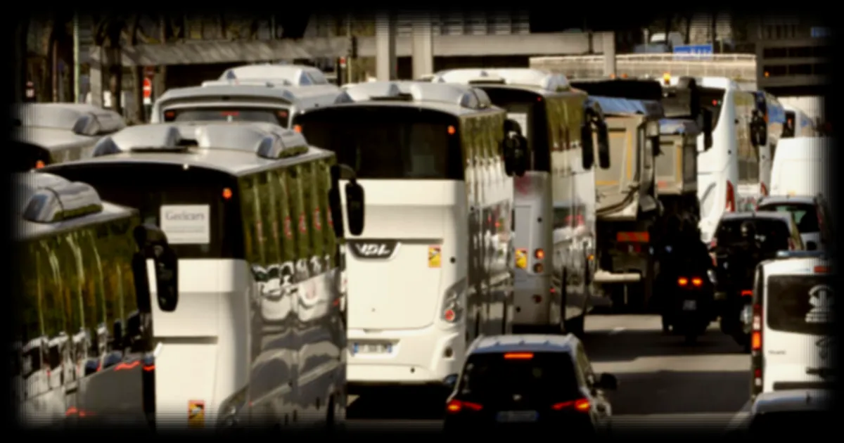Mobilisation des routiers en France face à des mesures gouvernementales jugées insuffisantes