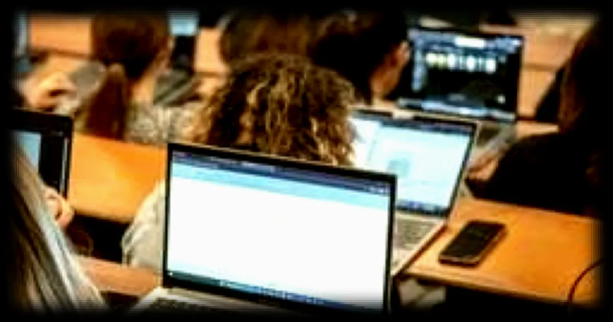 Mobilisation étudiante et professorale contre le sous-financement des universités