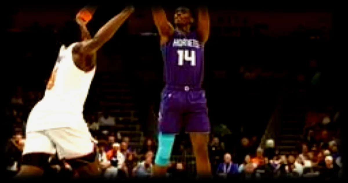 Moussa Diabaté, joueur des Charlotte Hornets, reçoit le Hustle Award pour sa saison exemplaire