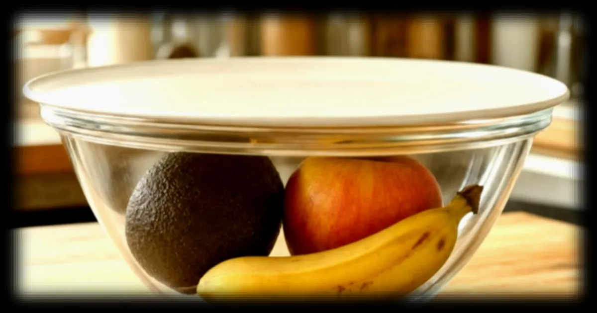 Mûrir un avocat plus vite : la méthode simple avec un saladier