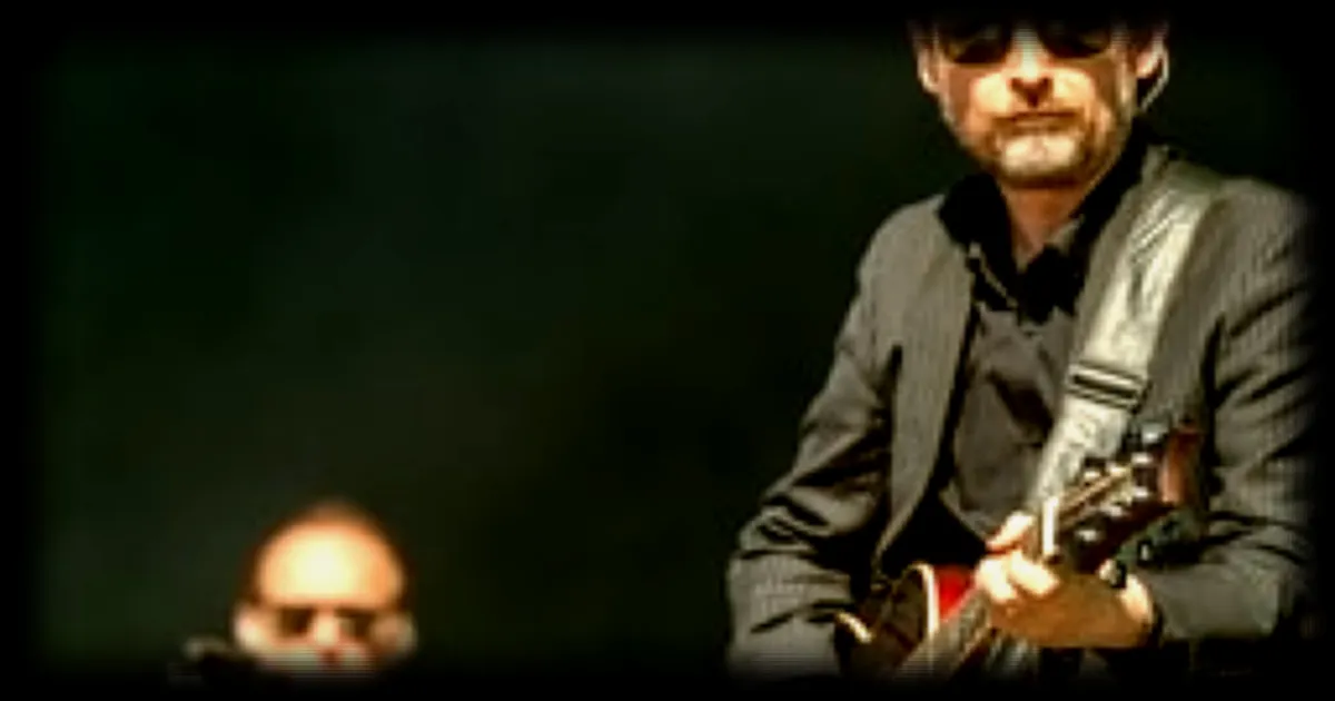 Neil Hannon de The Divine Comedy revient à la Route du Rock après 24 ans