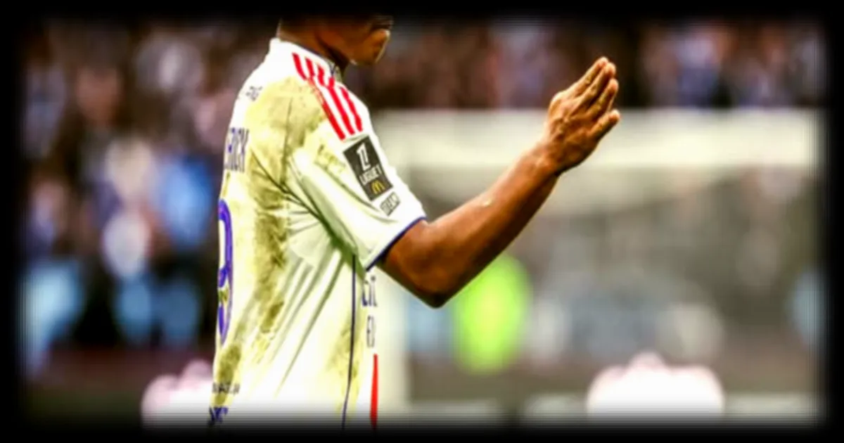 OL-Celta Vigo : Niakhaté expulsé dès le début du match, l'OL s'est sabordé