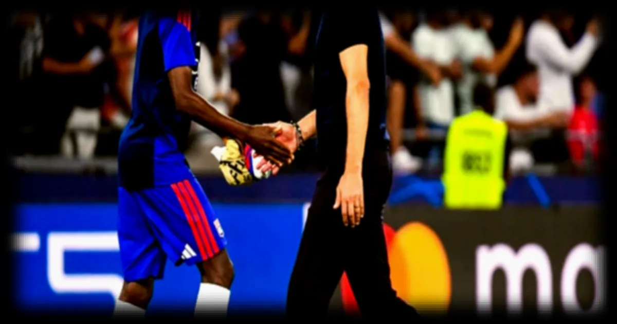 Olympique Lyonnais éliminé en barrage de Ligue des champions par Fenerbahçe : Paulo Fonseca critique le timing de ses changements