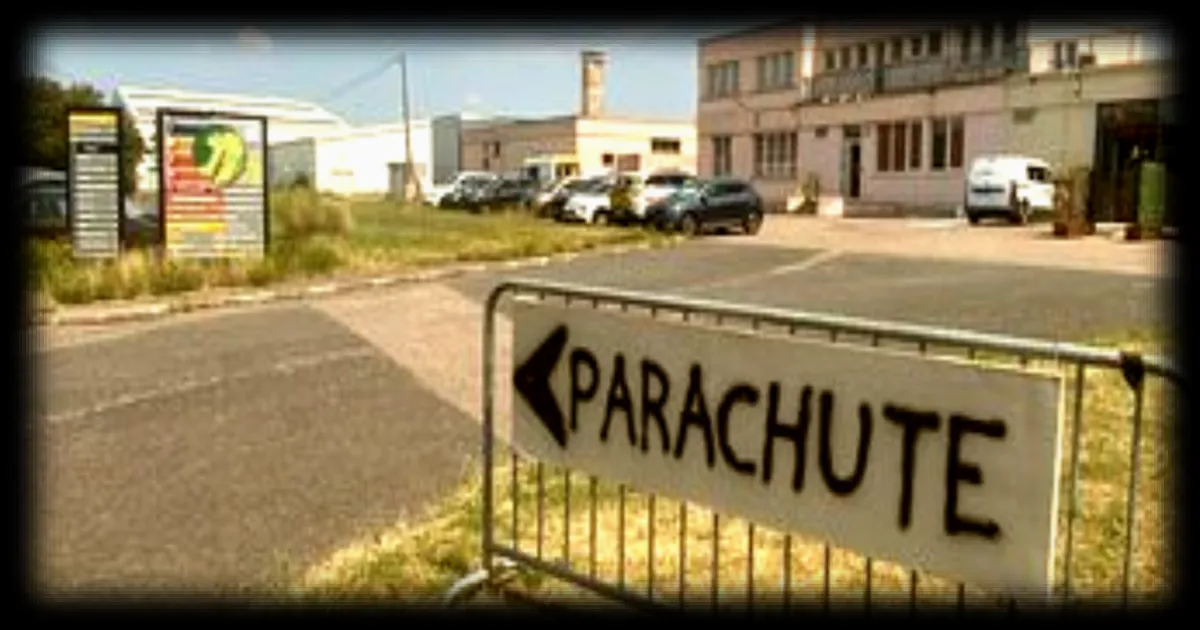 Onze morts dans le crash d’un avion de baptême de saut en parachute près de Nancy