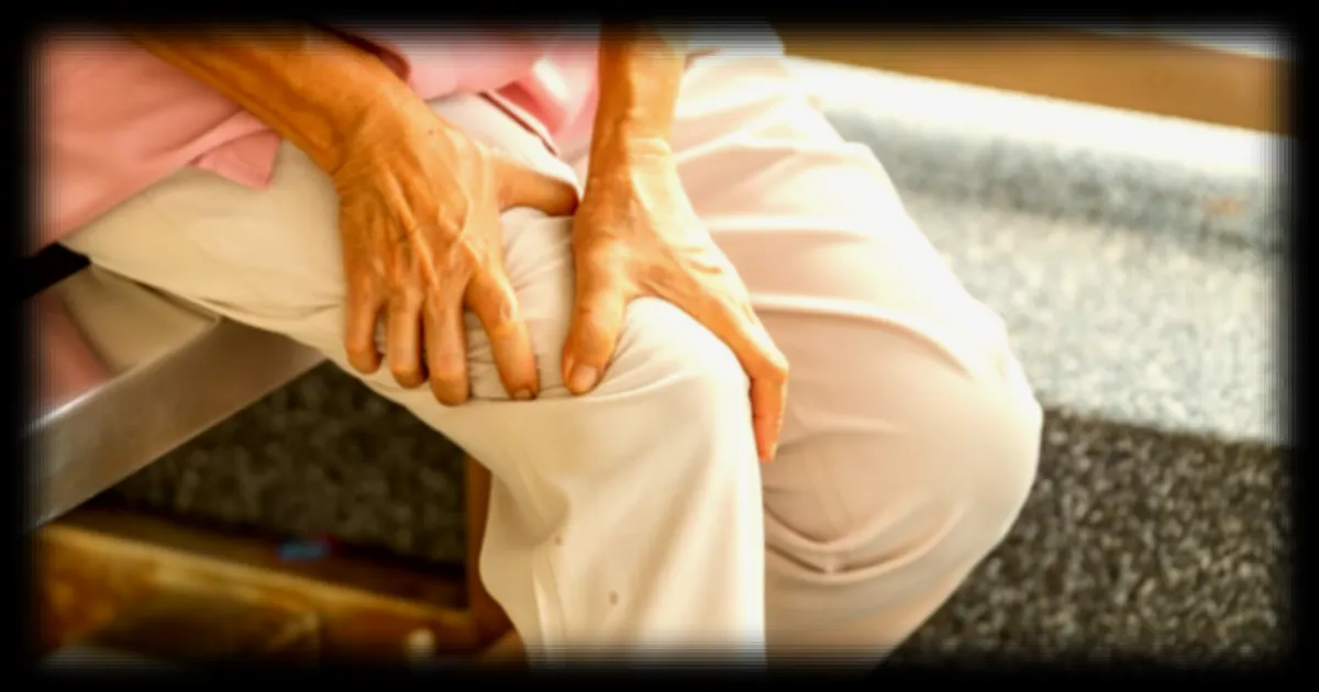 Ostéoporose : les erreurs à éviter après 40 ans pour réduire les risques de fracture de la hanche